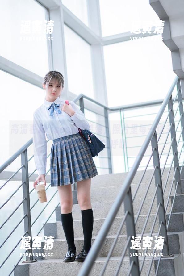 高清看Akisoso秋楚楚，照片里每一缕光都是霞之丘的呼唤