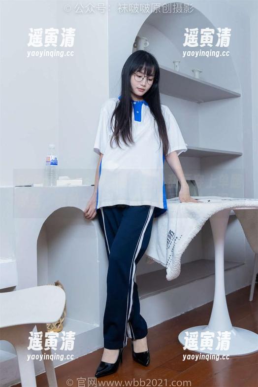 BoBoSocks袜啵啵-小甜豆 BoBoSocks袜啵啵 - 当小甜豆穿上单腿黑丝,哦哟——这必定是美图中的美图!