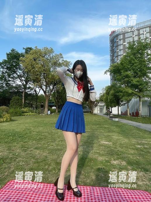 July芝岚 微密圈 - 别再逼我看健身裤了,July芝岚的更新让我想多读书