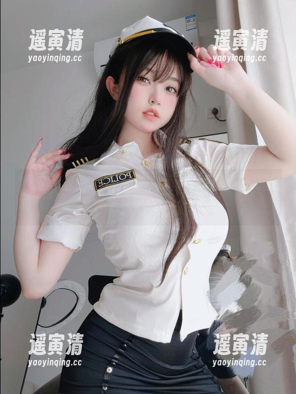 K酱 看完K酱的黑白写真,我敢打赌好多人都停下了滚动屏幕的手!