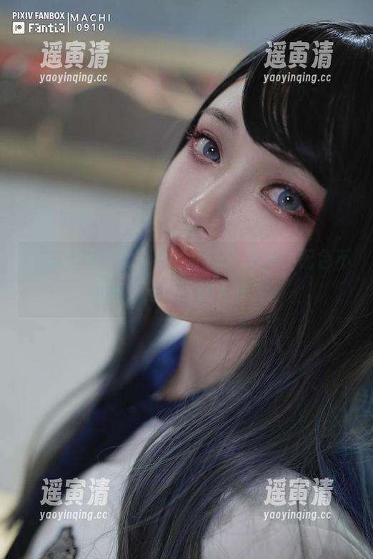 Machi马吉 Machi马吉的“Firefly”写真,配色不算差,但也没让人咋舌。
