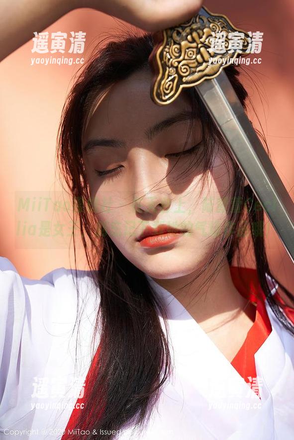 MiiTao蜜桃社-陆萱萱Cecilia MiiTao蜜桃社 - 在天台上,陆萱萱Cecilia是女王,别忘记下载她的气场作品哦!