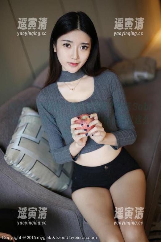 MyGirl美媛馆-许诺Sabrina MyGirl美媛馆 - 办公室日常?许诺Sabrina的写真告诉你,原来工作也可以这么幽默自在。
