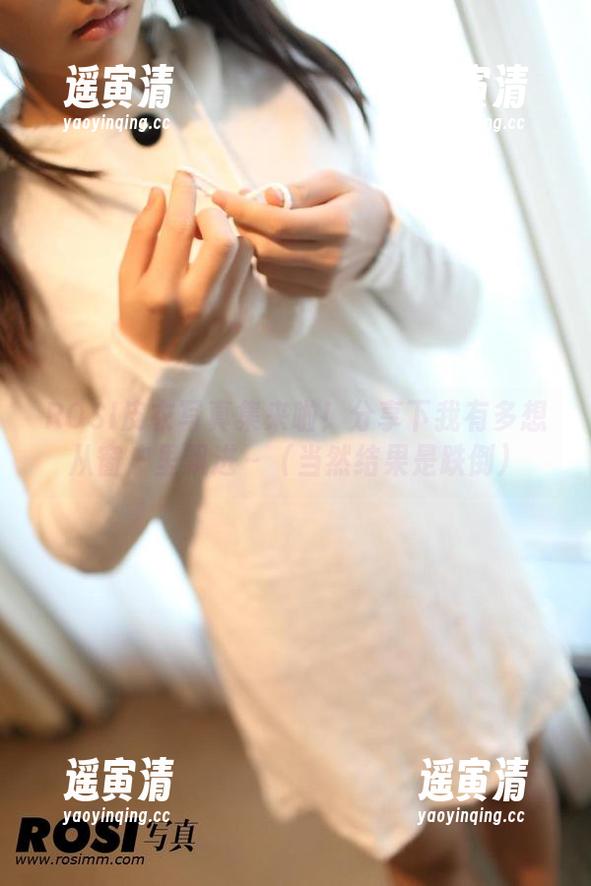ROSI皮衣写真集来啦！分享下我有多想从窗户里飘进～（当然结果是跌倒）