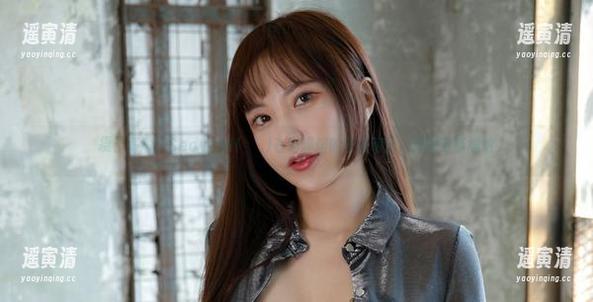 摄于高清！Seoyool(서율)在咖啡馆的些许动情，真是分享尴尬