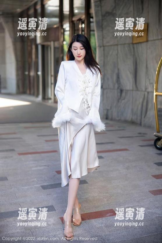 Xiuren秀人网-Jennifer小若 Xiuren秀人网 - Jennifer小若和她的灰丝,在线引发了一场无声的“对话”。