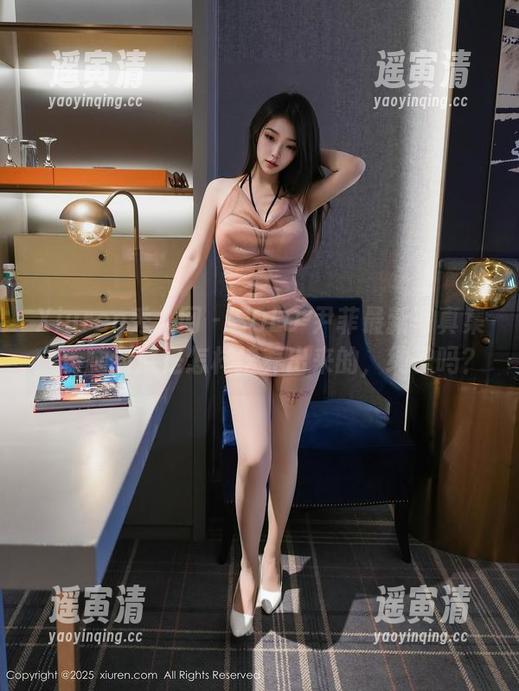 Xiuren秀人网-SOLO-尹菲 Xiuren秀人网 - SOLO-尹菲最新写真集:长腿到底是怎样培养出来的,绳子吗?