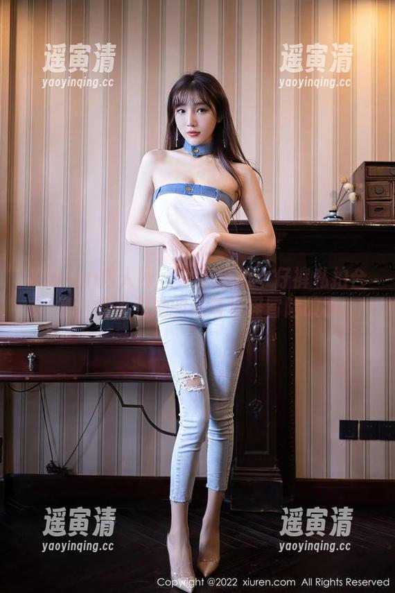 Xiuren秀人网-小逗逗 Xiuren秀人网 - 小逗逗的牛仔裤私拍合集,裤子和她的奇奇怪怪冒险故事