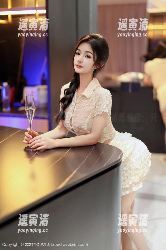 YouMi尤蜜荟 - 姝姝妹妹的油亮私房：只差一层玻璃