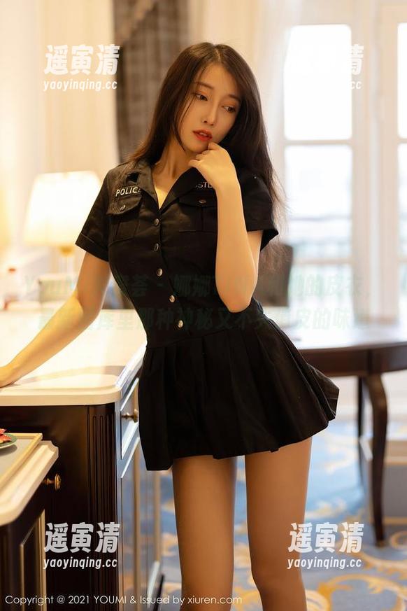 YouMi尤蜜荟-娜娜TINA YouMi尤蜜荟 - 娜娜TINA和她的皮衣,最新图库里那种神秘又不失俏皮的味道