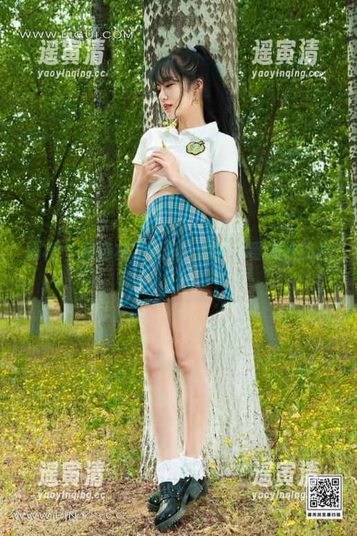 丽柜-左左 丽柜 - 精选左左灰丝,别有一番滋味的样子。