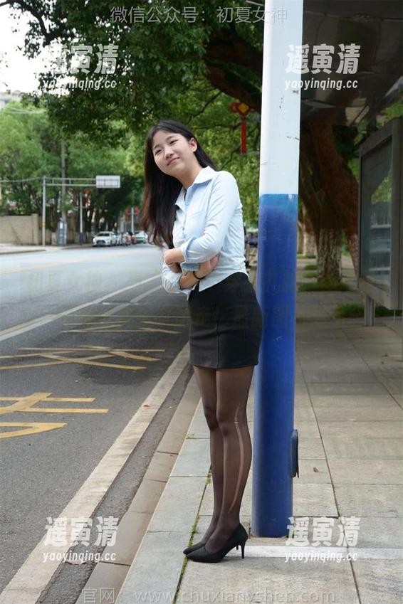 初夏女神-点点 初夏女神 - 当“点点”穿上礼服,整个世界都在目光中游走!最新图片展示