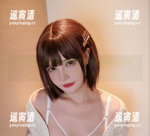 千夜未来 千夜未来,私拍图集中那片纯白仿佛在低语,与我诉说