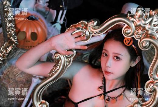 奈汐酱Nice 原图看得很透彻,奈汐酱Nice的裸足无疑是个大亮点!