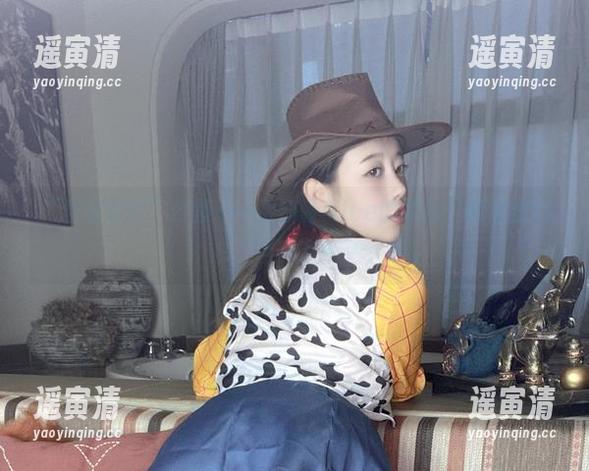 奈汐酱Nice “圣诞快乐”合集——奈汐酱Nice的照片,明智的我点开了…