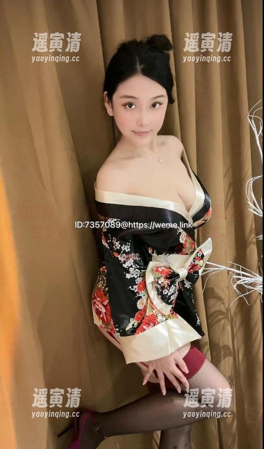 奶雯 微密圈 - 奶雯最新的酒店系列套图看完就想多点开几次,再看一遍肯定不够。