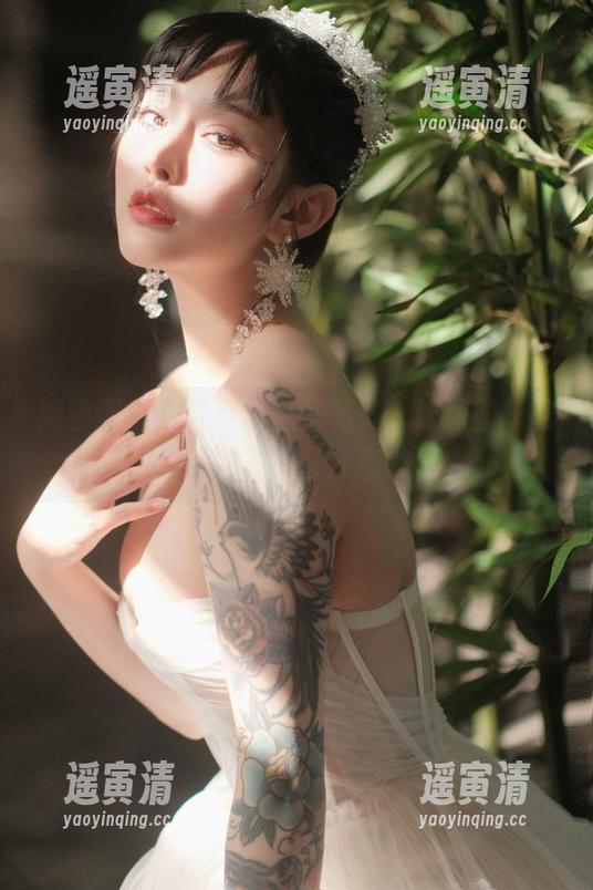 微密圈 - 宋昱欣的私房写真，让原图里的“清纯”多了几分意外咯。