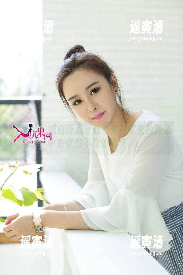 尤果网-陈宝拉 尤果网 - 纯白还是一丝不苟?陈宝拉图集中有你想不到的细节。
