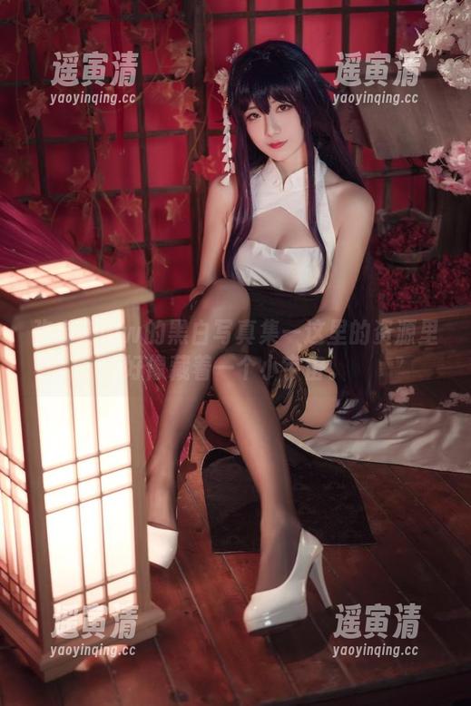 弥音音ww的黑白写真集—这里的资源里好像藏着一个小宇宙。