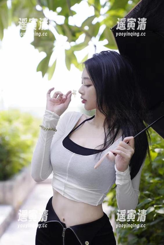 徐珺大哥 微密圈 - 最新动态:徐珺大哥玩转彩虹光辉,图片里的每个色调都在叨教什么啊?