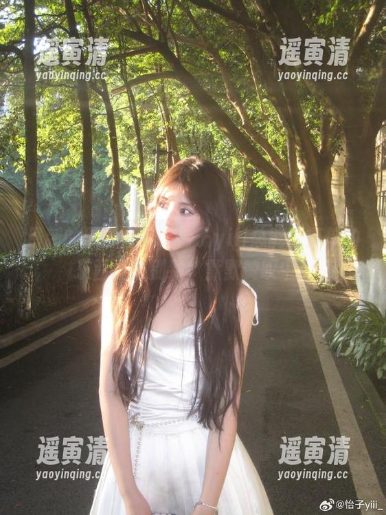 怡子yiii 最新的黑白合集,怡子yiii总能让简单的东西显得别致,默默赞叹中...