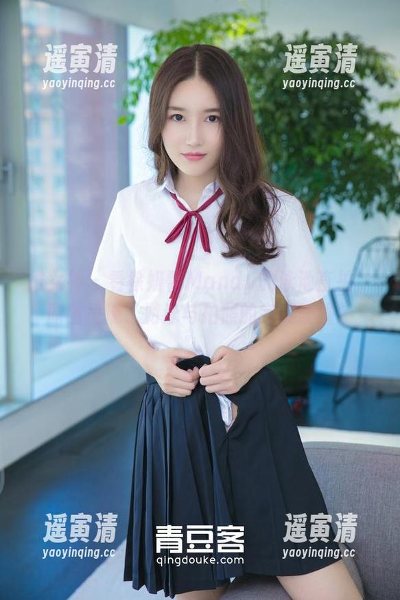 推女神 - 看徐妍馨Mandy的泳池直拍，原图呈现了游泳与拍照的完美碰撞！