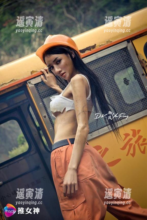 推女神-施忆佳 推女神 - 挣扎在钱袋和美图之间?施忆佳修女免费图片,助你解决难题!