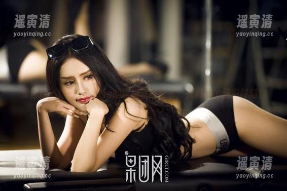 果团网-妲己_Toxic 果团网 - 妲己_Toxic的眼镜动态分享:光影间的精彩时刻!
