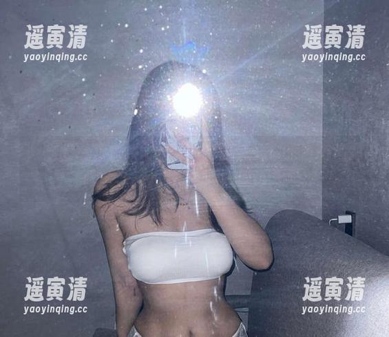 桃沢樱呀 微密圈 - 直击桃沢樱呀的写真集:你见过斑马内裤这么任性的吗?原图通道开启。