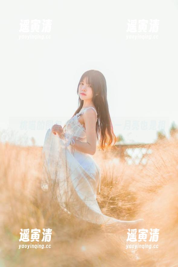桜桃喵 桜桃喵的图包,私拍满分——月亮也是相机前的表情包!