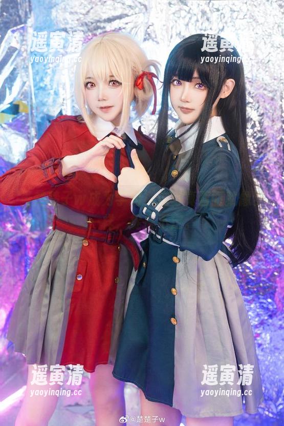 楚楚子w 当楚楚子w成为学姐,这写真画面就像梦一样,捉摸不定。