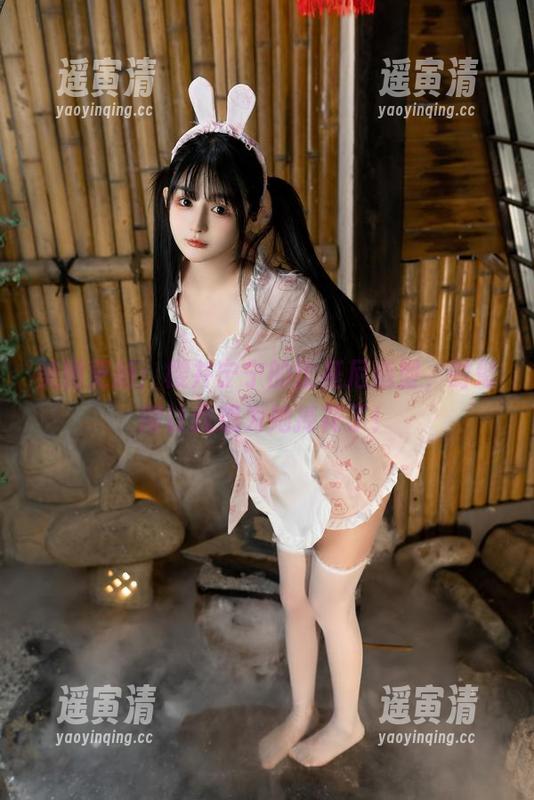 樱井宁宁 美图更新:樱井宁宁的比基尼造型,时髦得让我想为她捧花了!
