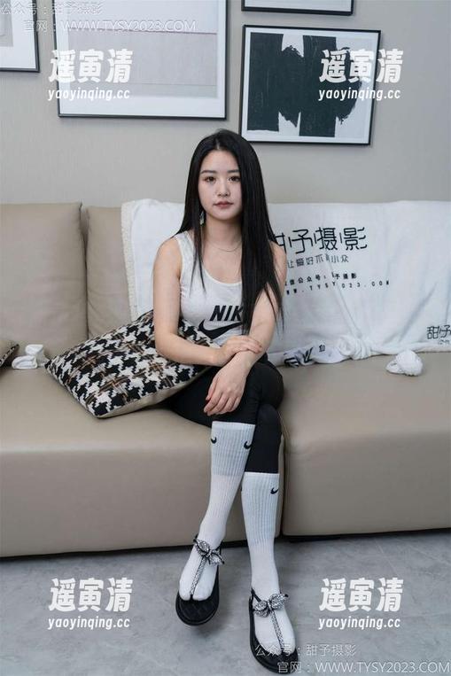 甜予摄影-璇璇 甜予摄影 - 又是一组璇璇黑丝图,果真让我难以抗拒,快快下载试试!