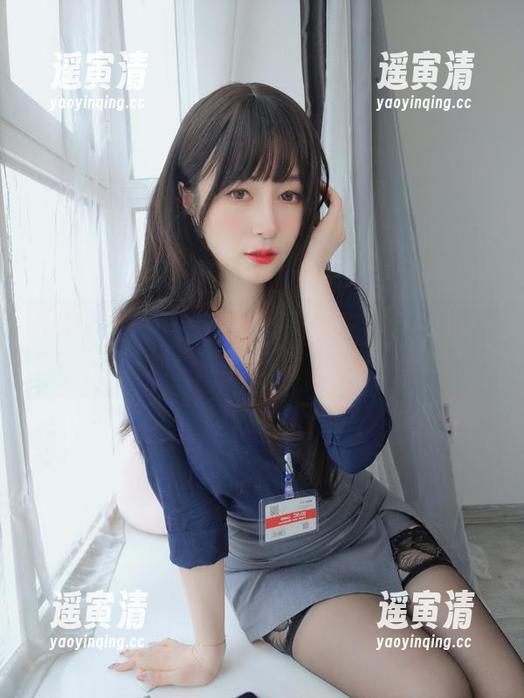 白银81 私拍放送!白银81在白色水里翻滚,资源好得不要不要的!