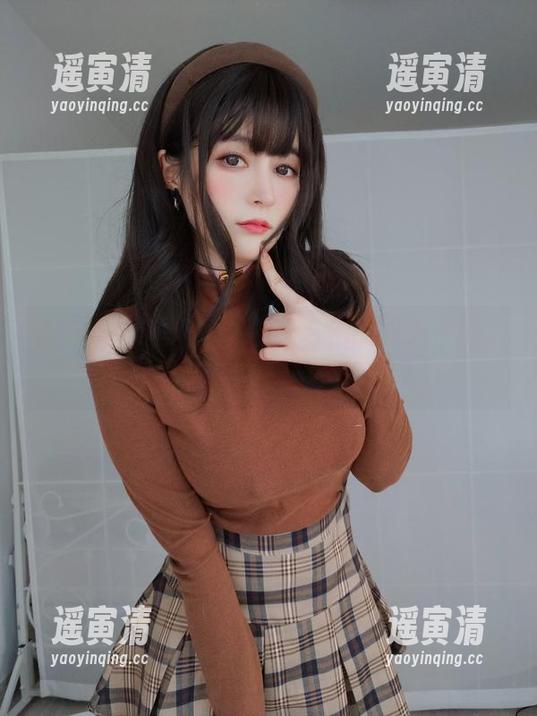 白银81 最新好物分享:白银81与她的双人合影,真是绝配得不要不要的!