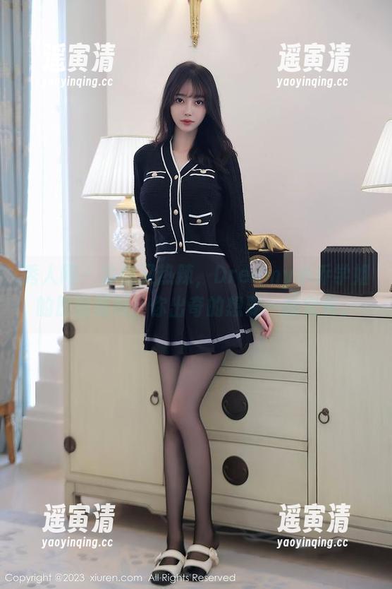 秀人网-Dreamy小乔 秀人网 - 冷艳又热辣,Dreamy小乔学姐的原图福利,你出奇的想要一探究竟。