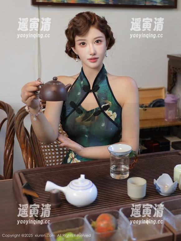 秀人网-周慕汐fairy 秀人网 - 记得穿白衬衫,省掉其他——周慕汐fairy带你免费欣赏图册的甜蜜幻想