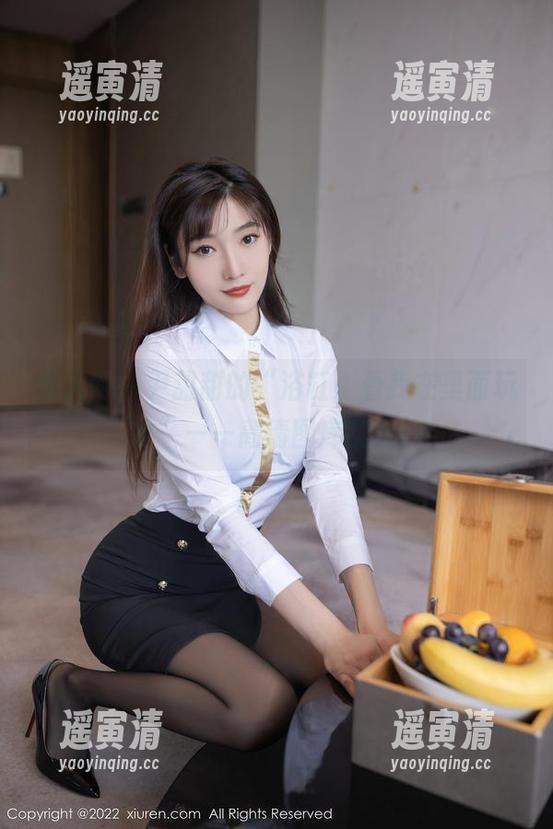 秀人网 - 尹甜甜的“浴缸，看我在里面玩水”——高清图库乱入！