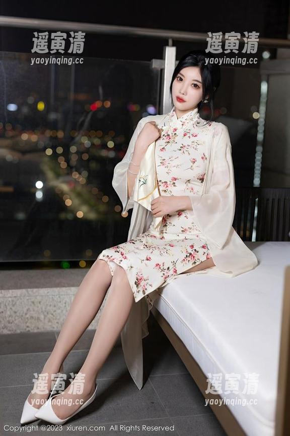 秀人网 - 筱慧cindy奶牛高清套图，看完直接让你怀念小时候闻到的那股青草味！