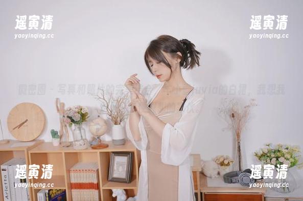 羊小雪juvia 微密圈 - 写真和照片的完美结合,羊小雪juvia的白裙,我想我也是个随便遐想的家伙。