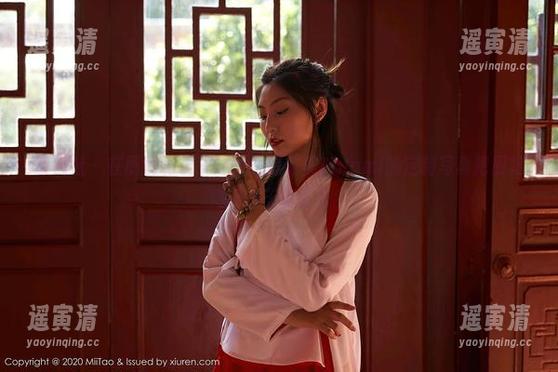 蜜桃社-缇娜美Tinami 蜜桃社 - 在厨房和镜头之间,缇娜美Tinami的定制写真把厨娘演绎得无懈可击!