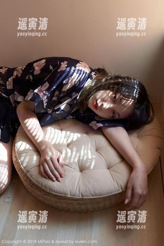 蜜桃社-陌子Mandy 蜜桃社 - 陌子Mandy写真:海风邂逅,展现着怦然心动的那份自由感。
