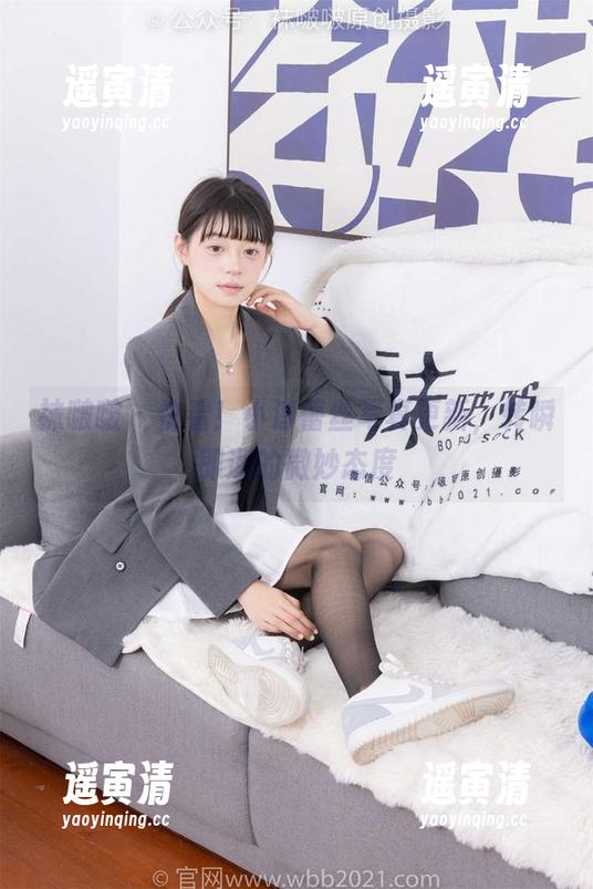 袜啵啵-小淳 袜啵啵 - 快看!小淳蕾丝写真更新,转瞬即逝的微妙态度