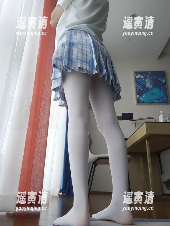 西尔酱 这是什么绝美的瑜伽?观看西尔酱的作品,让我心想要不要尝试翻个跟斗?