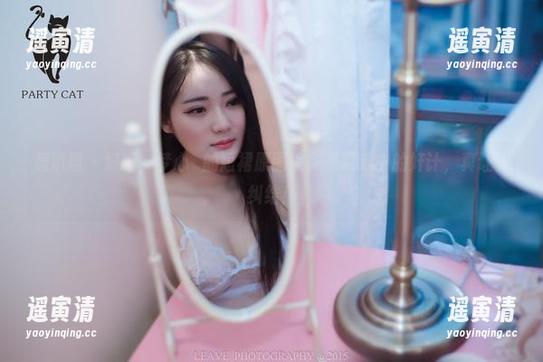 轰趴猫 - 好吧，梦心玥的短裙原图确实是精选中的奸计，真让人纠结！