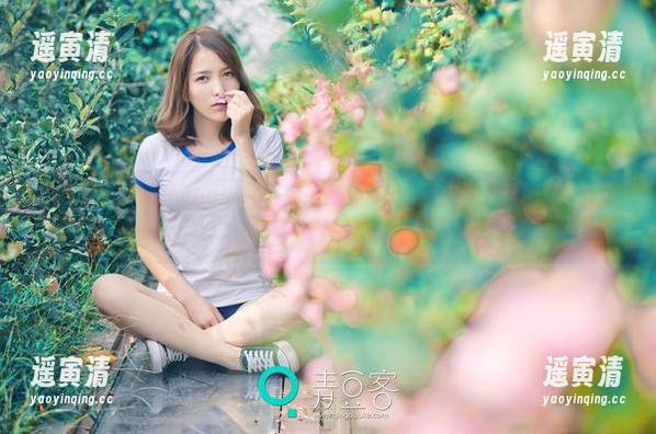 青豆客 - 歆小兔chobits：妹妹的全套图，目光可别只停在那儿哦！