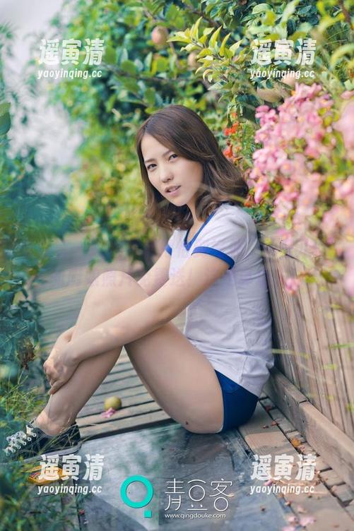 青豆客-颖莹儿YY 青豆客 - 火候掌握得恰到好处,颖莹儿YY的厨娘照片免费送!这是真功夫!