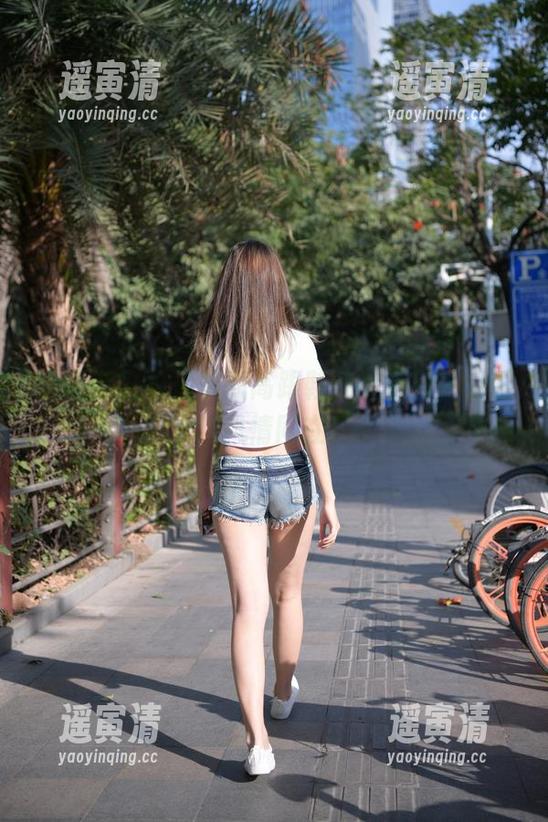 魔镜街拍-曼曼 魔镜街拍 - 曼曼的高跟鞋致敬系列,资源与风情同在!
